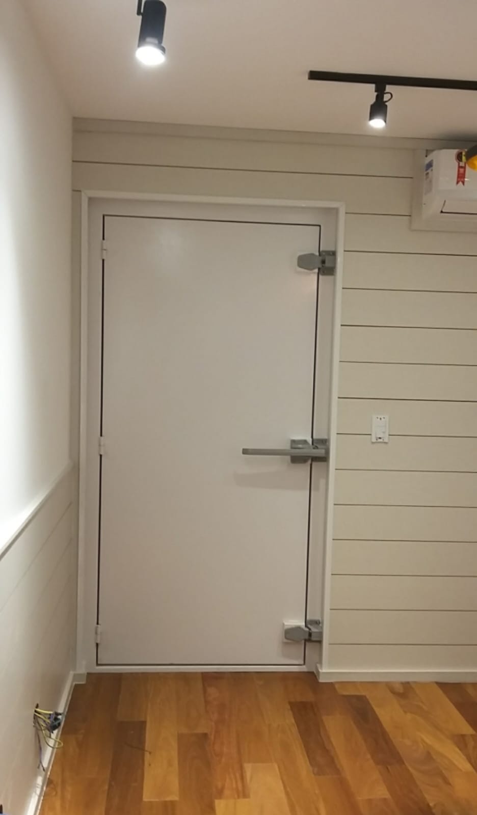 Porta acústica metálica para estúdio de gravação