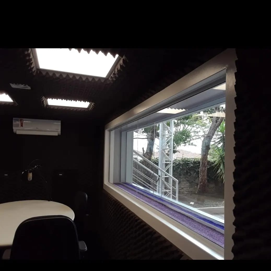 Janela acústica instalada
